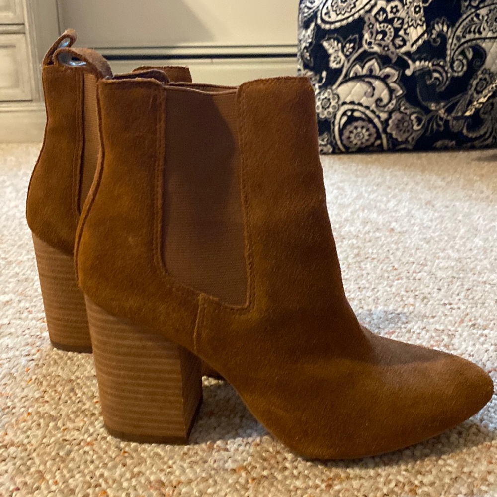 Steven madden cognac suede booties